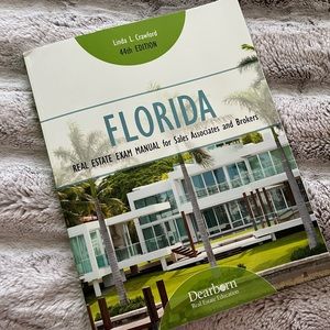 Linda Crawford Florida Real Estate Exam manual 44th edition. Paperback. Like New